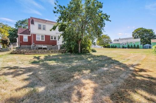 202 Poquonnock Rd, Groton, CT 06340-4429