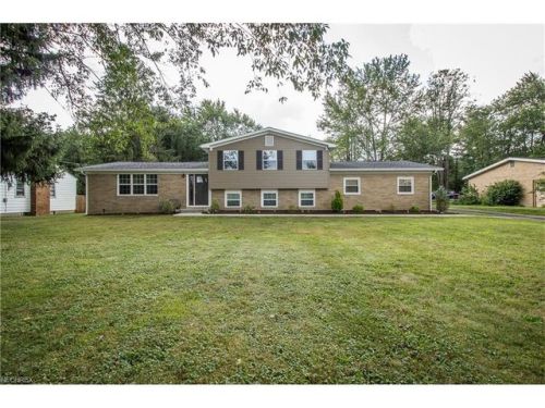 2815 Southway St, Massillon OH  44646-9485 exterior