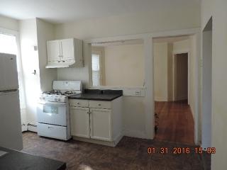 37 Jackson Ave, Bridgeport CT  06606-5562 exterior