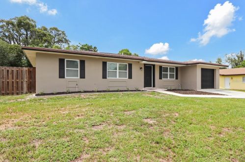 6542 Pinehurst Dr, Brooksville, FL 34606-4139