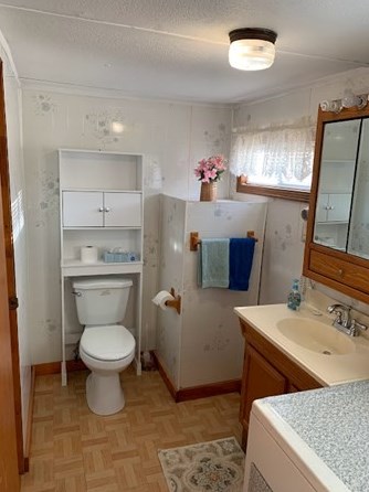 557 Cutoff, Worcester MA 01607-1752 exterior