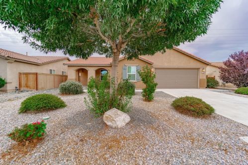 16539 Jasmine St, Victorville, CA 92395-7819