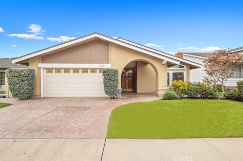 3551 Primrose Cir, Seal Beach, CA 90740-3128