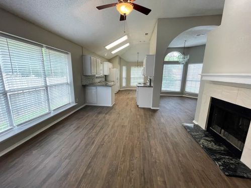 1514 Warwick Dr, Midlothian TX  76063-3391 exterior
