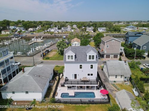 8 Benton Ave, Leonardo NJ  07737-1403 exterior