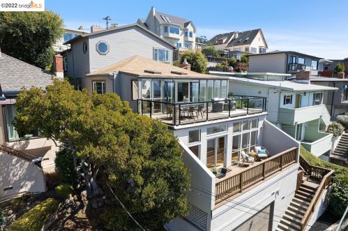 249 Stanford Ave, Berkeley, CA 94708-1103