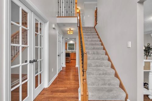 232 Village Dr, Canonsburg, PA 15317-2367