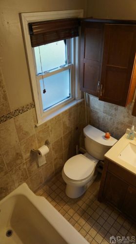 377 William St, Piscataway NJ 08854-6057 exterior