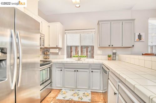 2060 Springbrook Ct, Oakley CA  94561-4113 exterior