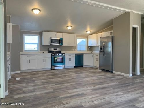 1804 Rhonda Rd, Chino Valley, AZ 86323-7060