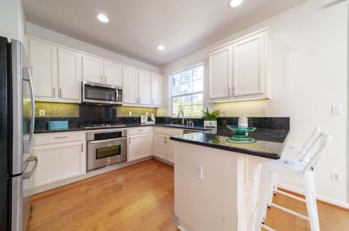 5138 Newington Ct, Pleasanton CA  94568-7845 exterior