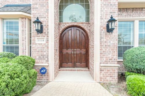 3224 Silver Creek Dr, Plano TX  75093-3455 exterior