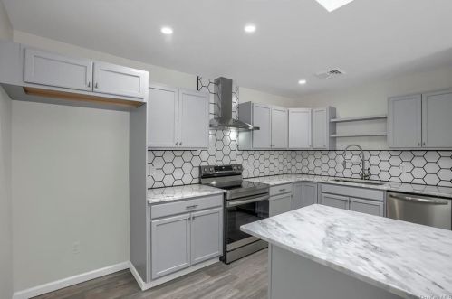 12 Mona Lisa Ln, Warwick NY  10990-2654 exterior