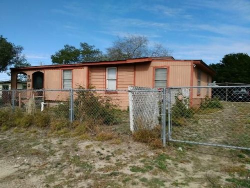 908 Glenn St, Zapata, TX 78076-3721
