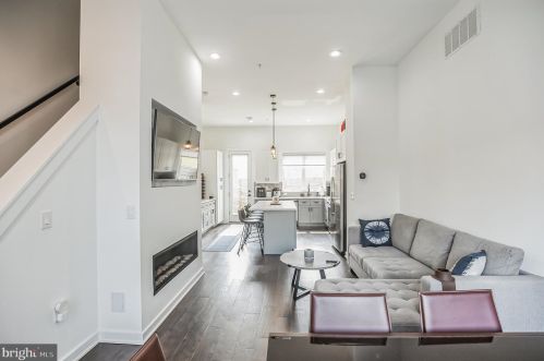 2229 Hope St, Philadelphia PA  19133-3722 exterior