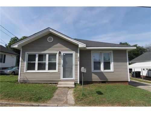 393 Woodlawn Ave, Cramerton, NC 28032-1321