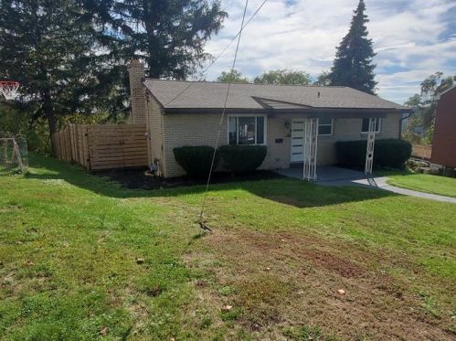130 Lilmont Dr, Pittsburgh, PA 15218-2209