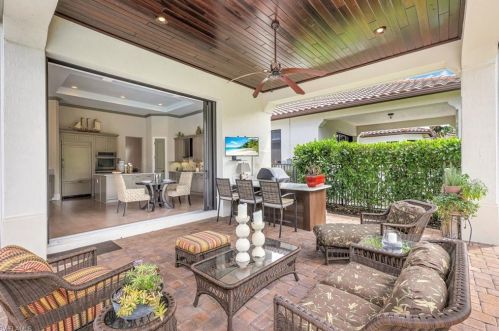 2239 Residence Cir, Naples FL 34105-3084 exterior