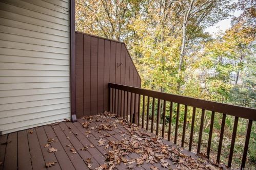502 Cypress Rd, Hartford CT  06111-5618 exterior