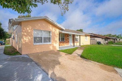 1500 Hastings St, Orlando, FL 32808-6118