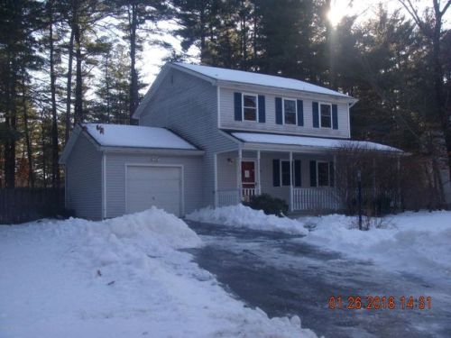 28 Linette Ln, Glens Falls, NY 12804-8839