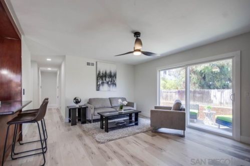 6788 Benson Ave, San Diego CA  92114-5833 exterior