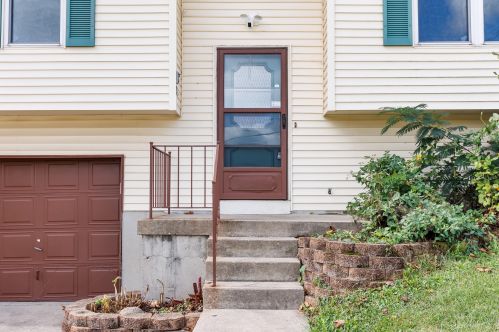 42 Meadow Wood Dr, Florence KY  41042-9323 exterior