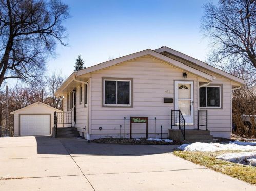 6731 Plymouth Ave, Minneapolis, MN 55427-4642