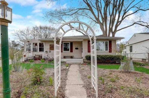 218 Silver Rd, Madison, WI 53714-2445