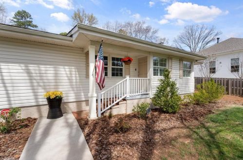 1518 Liberty Dr, Greensboro NC  27408-4928 exterior