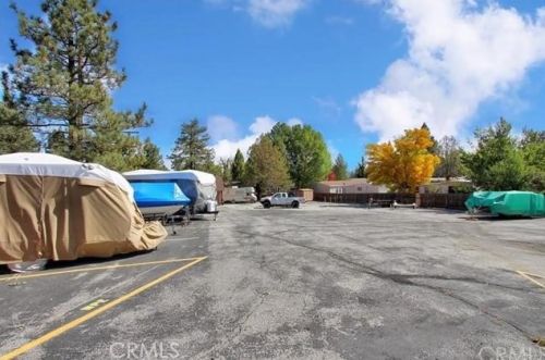 391 Montclair Dr, Big Bear City CA  92314-8800 exterior