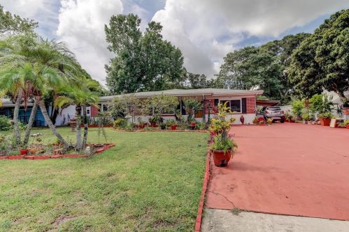 5586 30th Ave, Saint Petersburg, FL 33710-2508