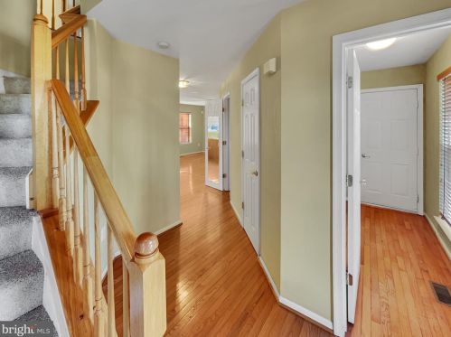 5771 Rhode Island Dr, Woodbridge VA  22193-3830 exterior