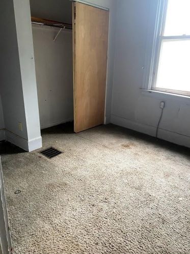 4570 Hamilton Ave, Cincinnati OH  45223-1777 exterior