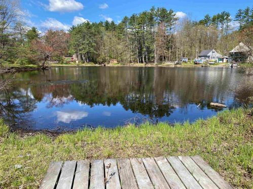 40 Emerald Dr, Hillsboro NH  03244-5021 exterior