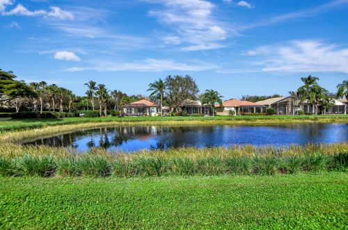 6847 Shamrock Trl, Boynton Beach, FL 33437-3913