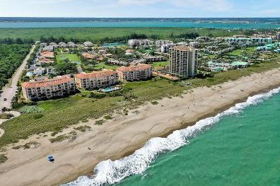 800 Southstar Dr, Fort Pierce FL  34949-9127 exterior