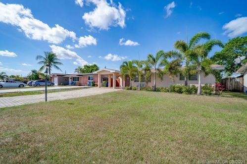 8451 15th St, Hollywood, FL 33024-4958
