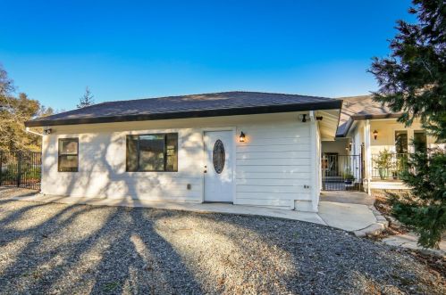 6331 Melody Ln, Newcastle CA  95658-9646 exterior