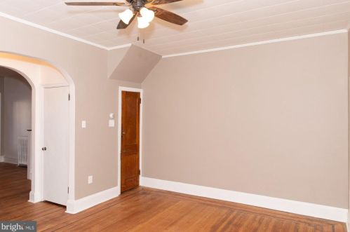 540 Chew Ave, Philadelphia PA 19120-2465 exterior