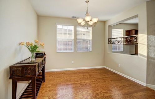 9872 Winkle Cir, Elk Grove CA  95757-6276 exterior