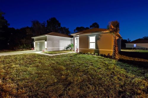 545 Cardinal Dr, Kissimmee FL  34759-4436 exterior