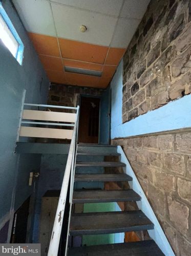 601 Chelten Ave, Philadelphia PA  19126-3825 exterior