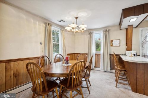 1822 Old Sumneytown Pike, Harleysville PA  19438-1129 exterior