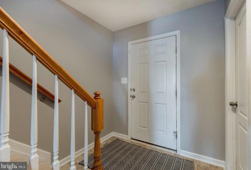 306 Pennshire Dr, Lancaster, PA 17603-8863