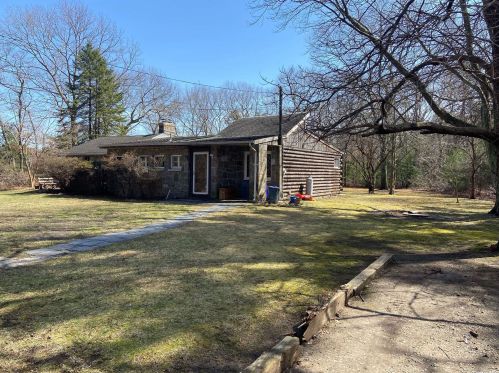 262 Long Island Ave, Holtsville NY  11742-1807 exterior