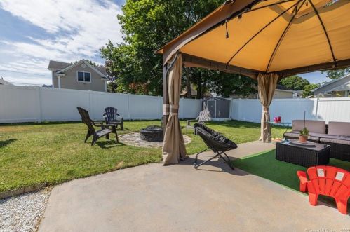 48 Daytona Ave, Milford CT  06461-3909 exterior