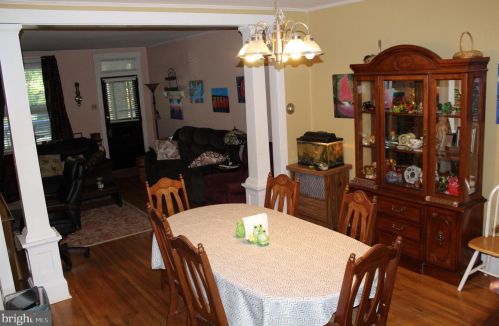 3025 Derry St, Harrisburg PA 17111-1648 exterior