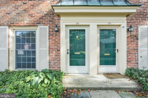 139 Stafford Dr, Blue Bell, PA 19422-0011