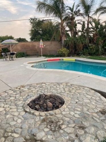 1779 Summit Ave, Rialto, CA 92377-3755